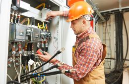 6 Top Benefits For Hiring An Experienced Electrical Contractor For Your Home