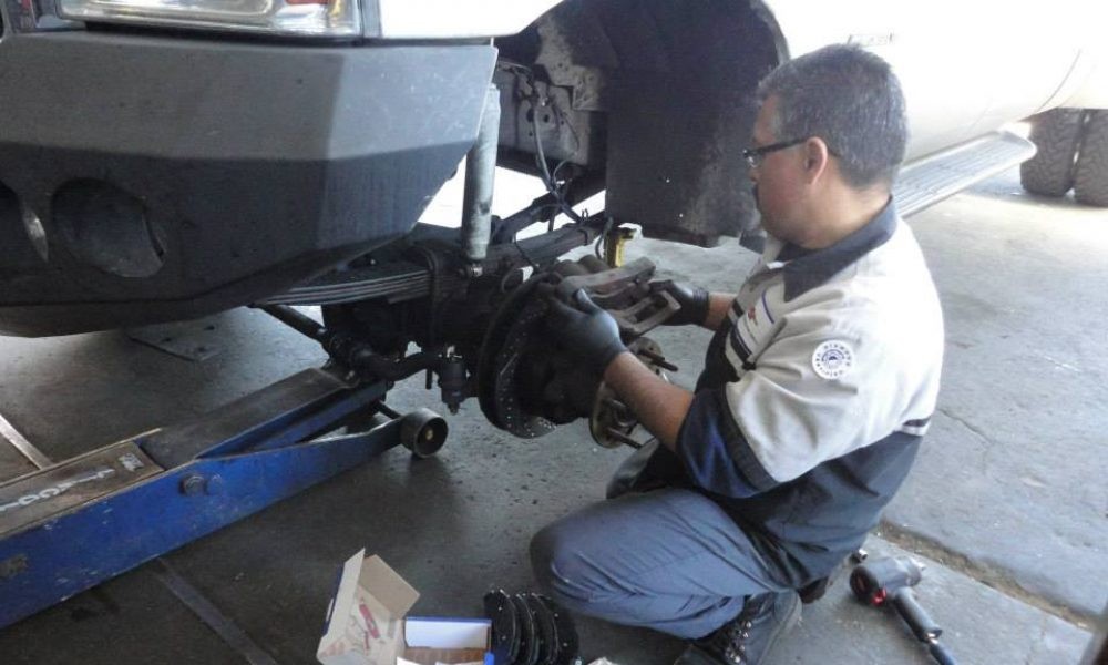 Car Engine Care Benefits Achieved Through Timely Oil and Filter Maintenance Services Regularly